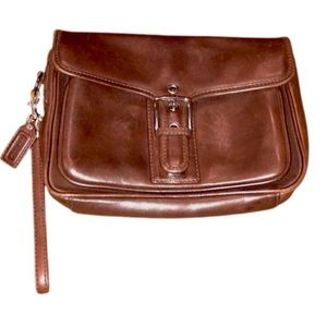 COACH BROWN CLUTCH BAG!